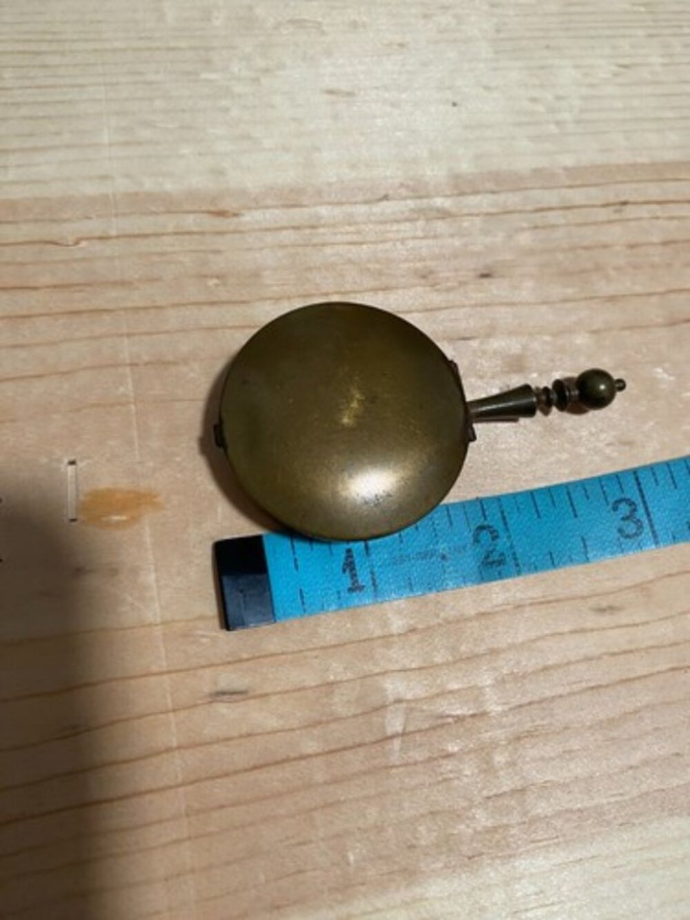 Vintage brass pocket size, portable ashtray. Snap hinge.